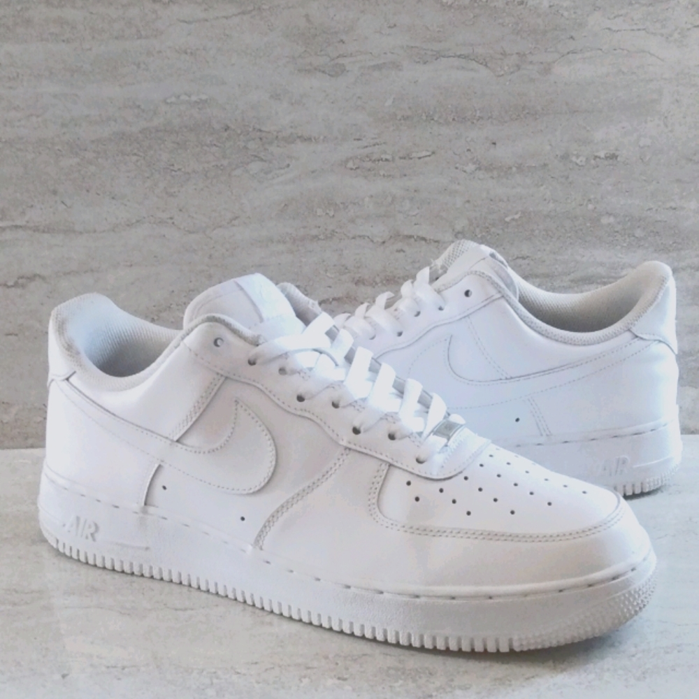 NIKE Air Force 1 All White